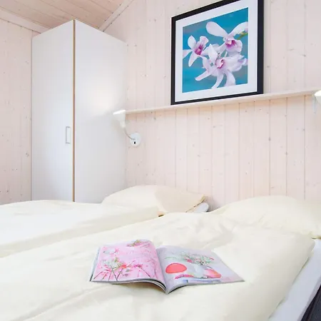Three-bed Retreat Near The Coast Holiday home