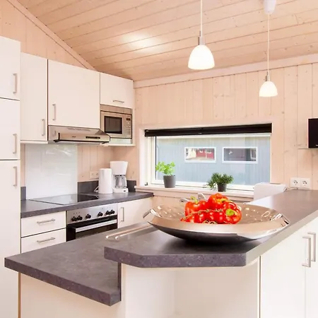 Holiday home Three-bed Retreat Near The Coast *